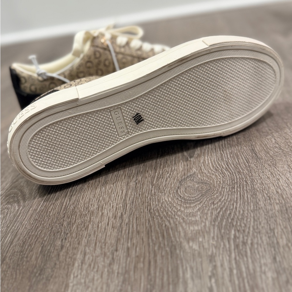 Guess Women's Stasey Quattro G Low Top Beige and Black Patterned Sneakers Size10 - Picture 5 of 10